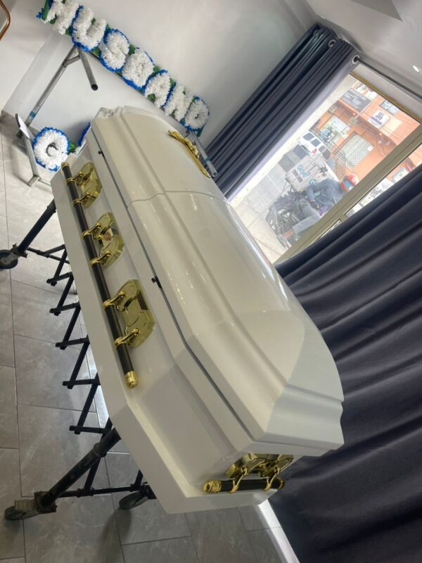 Regal Ivory Majesty Casket