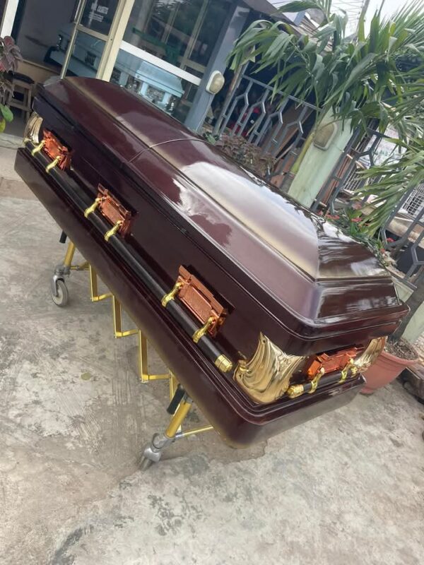 Royal Serenity Mahogany Casket - Image 2